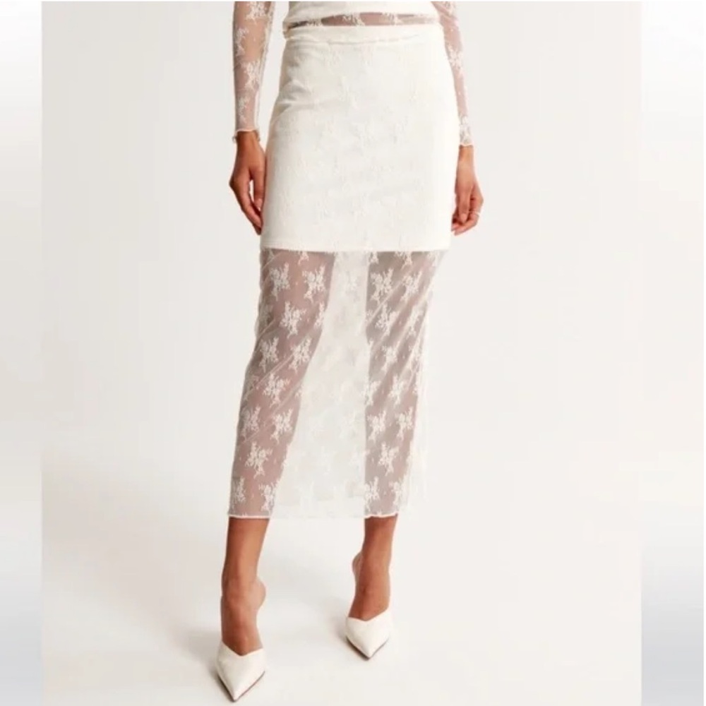 Abercrombie & Fitch NWT!!!!!l Lace  midi skirt